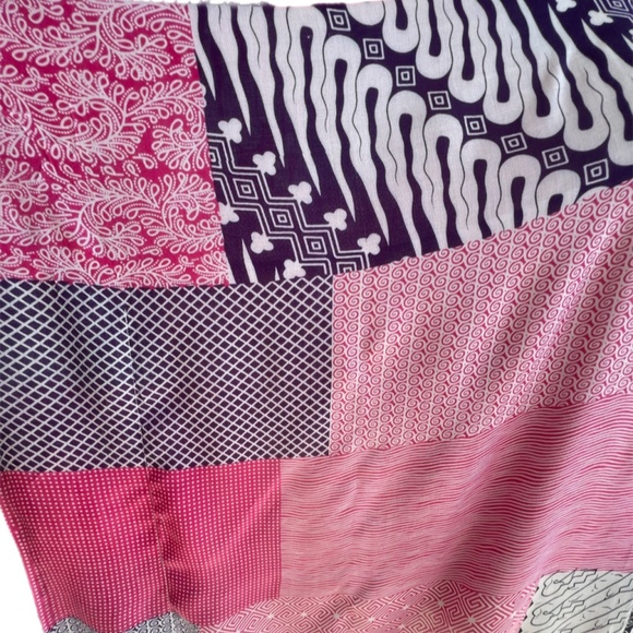 0145/  Pink batik Pattern Poncho, Short kaftan, Swim Cover Up. - Picture 9 of 11